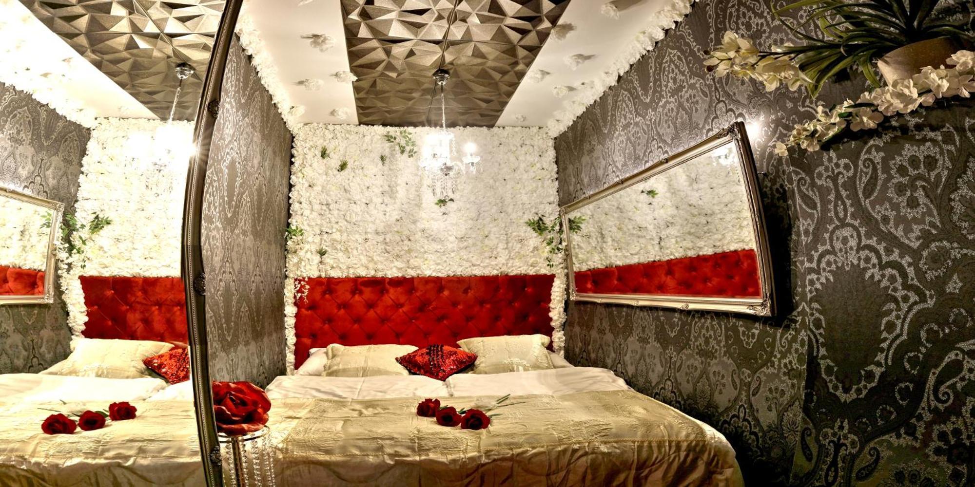 Ferrari Wellness Apartman ปาร์ดูบิตเซ ภายนอก รูปภาพ