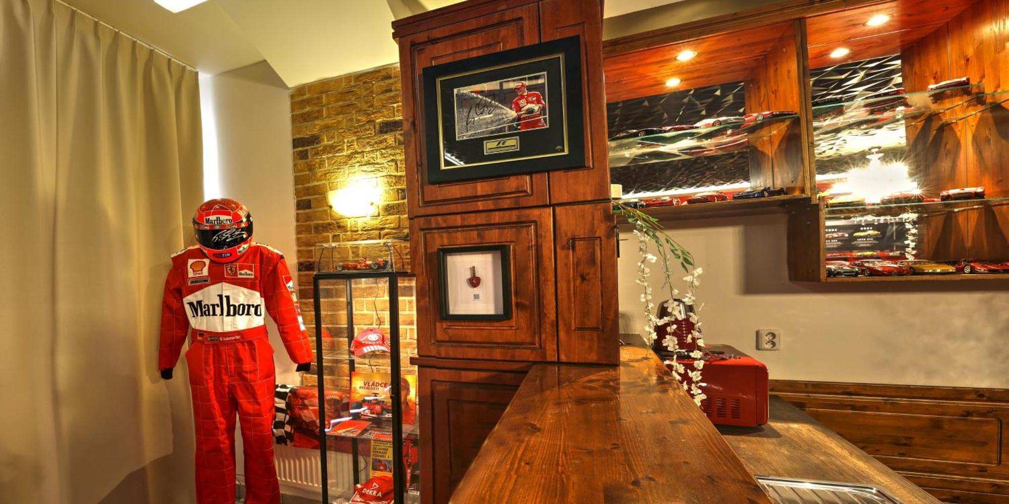 Ferrari Wellness Apartman ปาร์ดูบิตเซ ภายนอก รูปภาพ